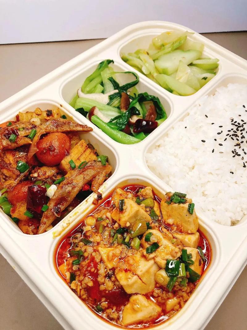 快餐盒饭